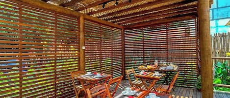 Comfort Room | Terrace/patio