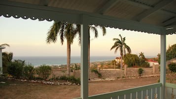 Traditional Cottage | Terrace/patio
