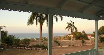 Sunshine Lodge- Your Home Away From Home