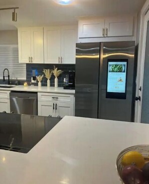 Fridge, microwave, oven, stovetop - (Westminster)