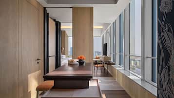 2 Twin Beds with River View Premier