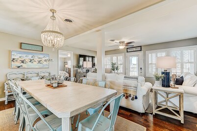 Holden Beach, NC Designer beach house with heated pool 