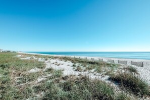 Liegestühle, Strandtücher