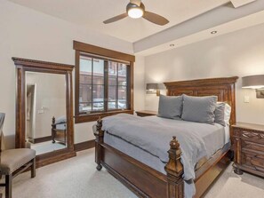 3 bedrooms, iron/ironing board, travel cot, free WiFi