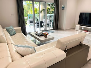 Smart TV - NEW LISTING: 1Bedroom Luxury Large Spacious Modern Condo close to Grace Bay (Leeward Settlement)