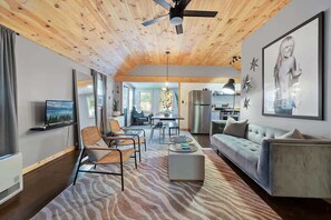 TV, fireplace, offices