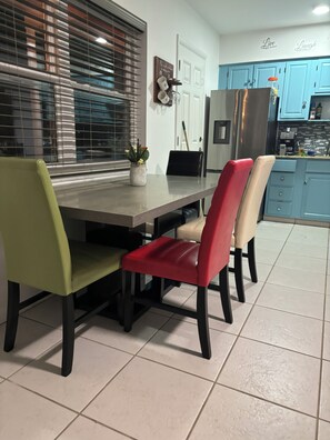 Dining - Fully remodeled 1/1 apartment (Marco Island)