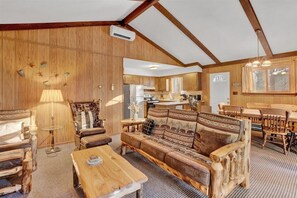 TV, fireplace, offices