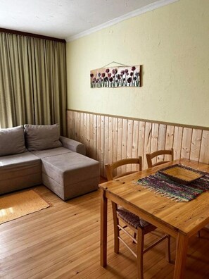 Interior - Apartments Monte Rosa - One Bedroom Apartment with Garden view (Delnice)
