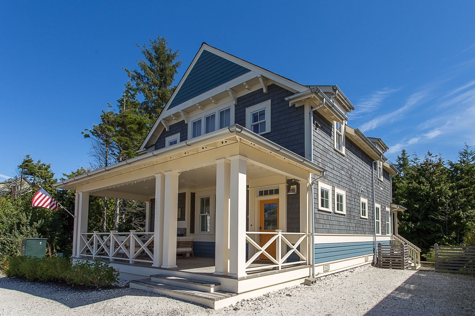 A Breath of Fresh Air: Private Hot Tub, Dog Friendly!