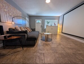 Smart-TV og stereoanlegg