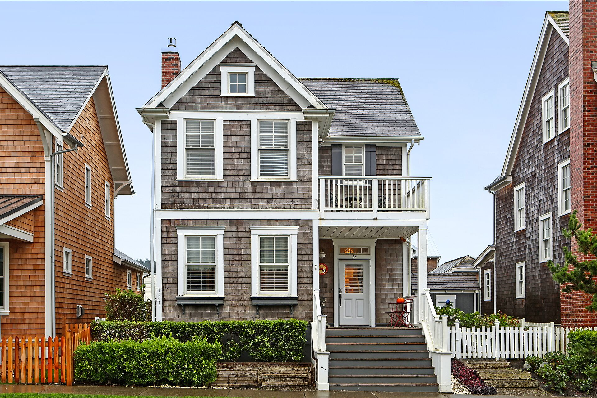 Seabrook's Big Wheel Beach House: Dog Friendly, Oceanview & Hot Tub!