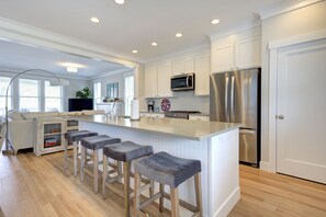 Fridge, microwave, oven, stovetop - Seabrook's Cascadia, a charming 4-bedroom home in the Farm District! (Pacific Beach)
