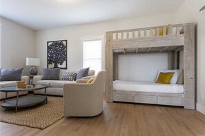3 chambres, fer et planche à repasser, Wi-Fi gratuit, draps fournis