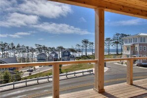 Property grounds - New* Seabrook's Ciao Bella Beach: Oceanview, Dog Friendly! (Pacific Beach)