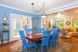 Dining - *NEW* Clifford House: Dog Friendly & Hot Tub (Pacific Beach)