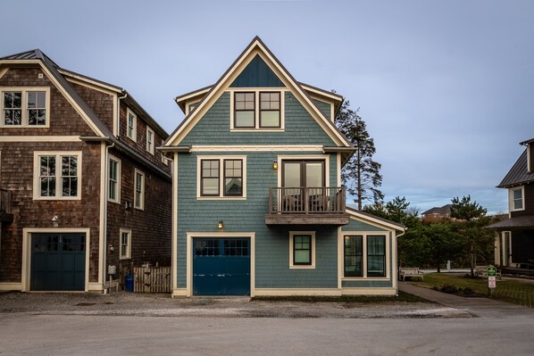 Exterior - *NEW* Footprints in the Sand, Ocean View, Hot Tub (Pacific Beach)