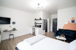 Estudio | Decoración personalizada y muebles diferentes 