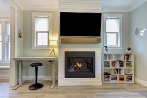 Interior - Seabrook's Goat with the Flow, kick back, relax at this dog-friendly home! (Pacific Beach)