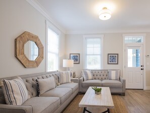 Smart-TV, peis og DVD-spiller