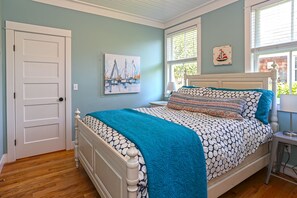 2 chambres, fer et planche à repasser, accès au Wi-Fi (inclus)