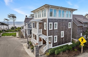 Exterior - Seabrook's Head in the Clouds, panoramic oceanviews! (Pacific Beach)