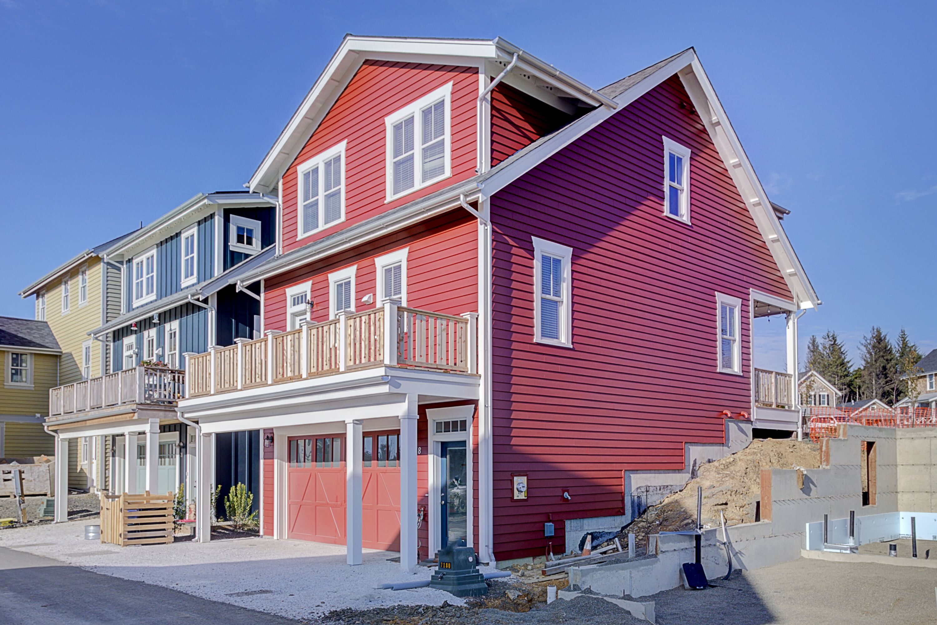 Seabrook's Home Away From Home, enjoy peek-a-boo oceanviews!