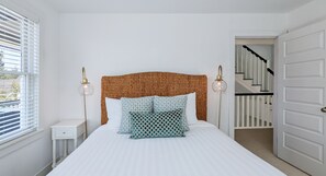 6 bedrooms, iron/ironing board, free WiFi, bed sheets