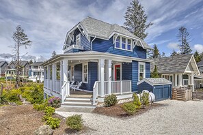 Exterior - Seabrook's Mainestay: Dog Friendly! (Pacific Beach)