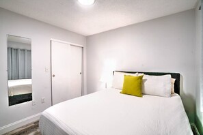 2 bedrooms, iron/ironing board, free WiFi, bed sheets