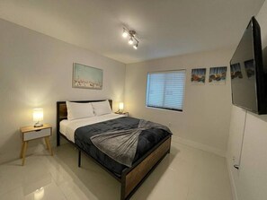 2 chambres, fer et planche à repasser, accès au Wi-Fi (inclus)