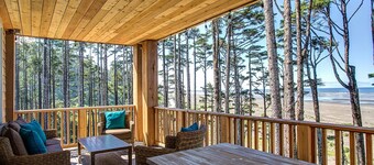 Seabrook's Ocean Tails: Dog Friendly, Hot Tub!