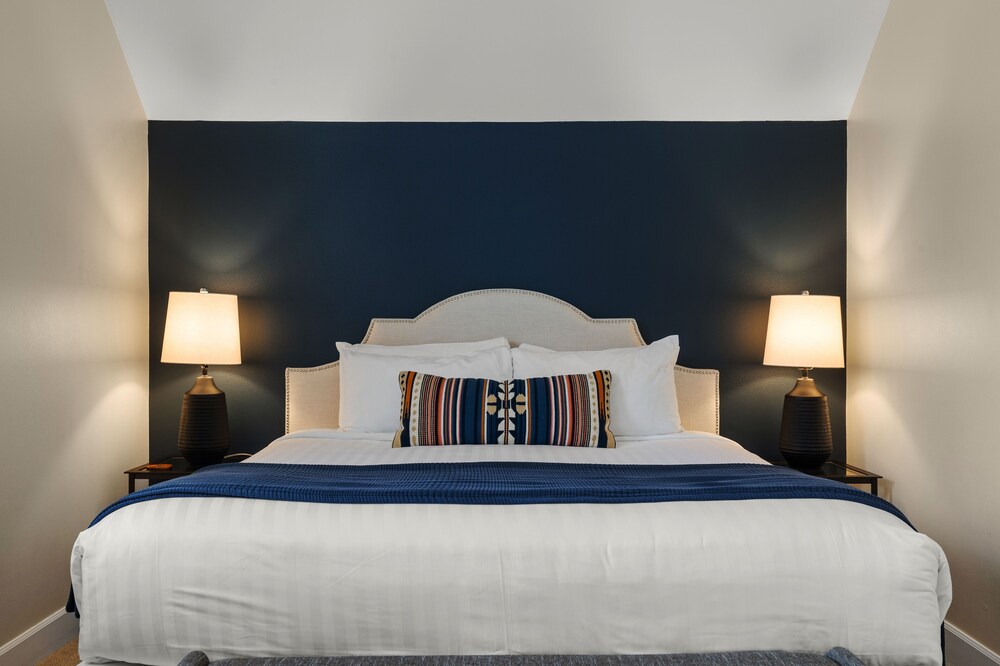 *NEW* Seabrook's Our Family Beach House Dog Friendly, Hot Tub