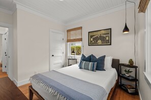 2 soverom, strykejern/-brett, wi-fi (inkludert) og sengetøy