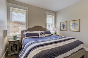 2 bedrooms, iron/ironing board, travel cot, free WiFi
