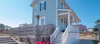 Seabrook's Seaglass Cottage, close to the indoor pool!