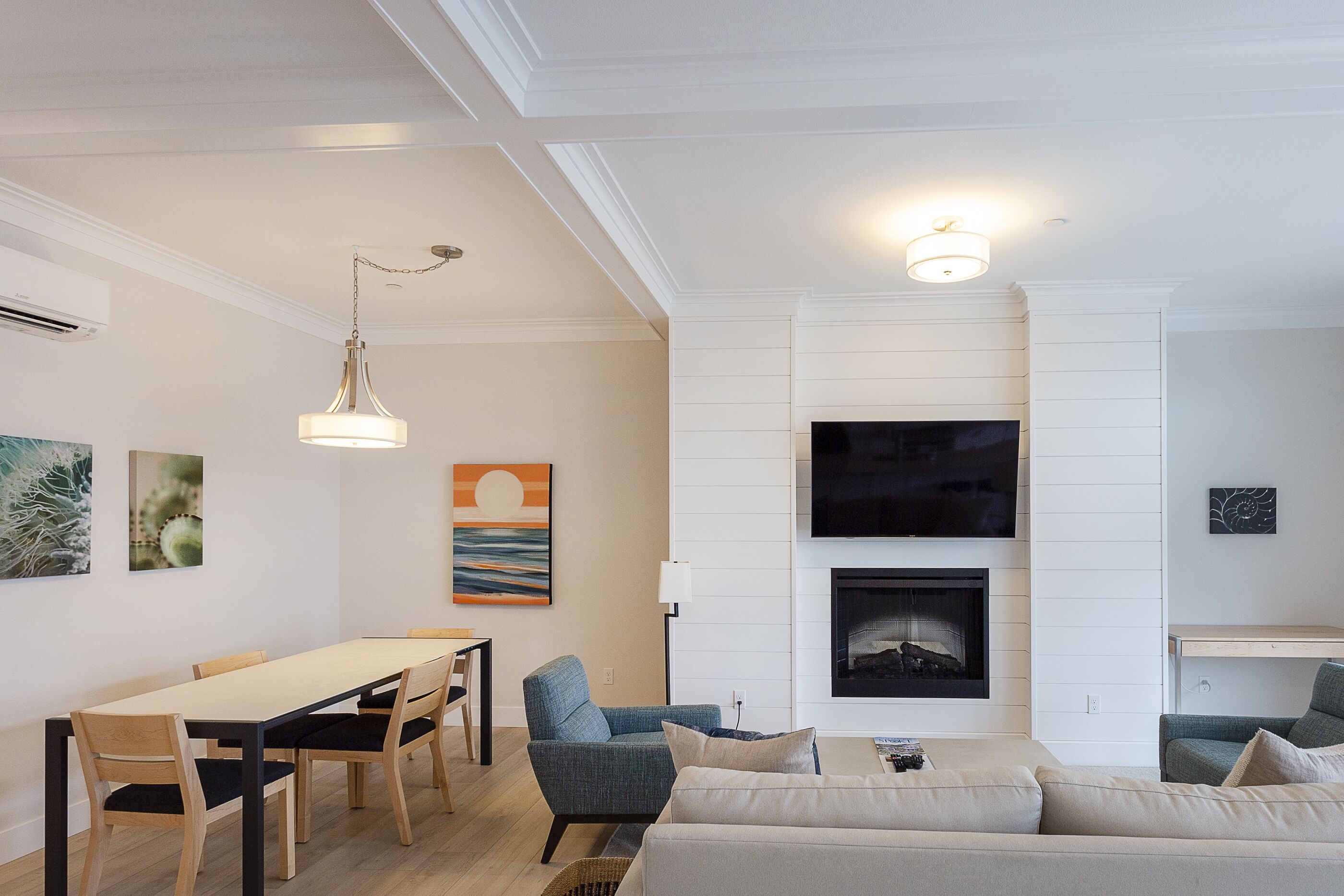 Seabrook Serendipity | Rooftop Deck, Town Center | 2br, Sleeps 4, Elevator - Pacific Beach, WA