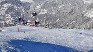 Snow and ski sports - Ski in/out Studio, sleeps 2/3 (Courchevel)