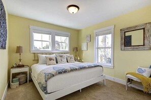 2 bedrooms, iron/ironing board, free WiFi, bed sheets - *NEW* Seabrook's Sweet Buttercup, a 2-bedroom quiet retreat! (Pacific Beach)