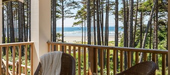 *NEW* The Beach House, a 5-bedroom home with amazing oceanviews!