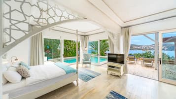 Signature Pool Suite | 1 多间卧室、埃及棉床单、高档床上用品、羽绒被