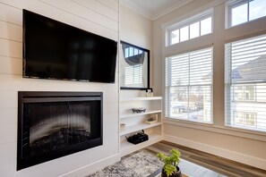 Interior - *New* Seabrook's The Penthouse: Oceanview, Dog Friendly! (Pacific Beach)