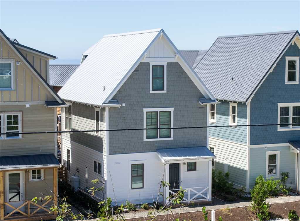 *New* Seabrook's The Seaberry: Dog Friendly!