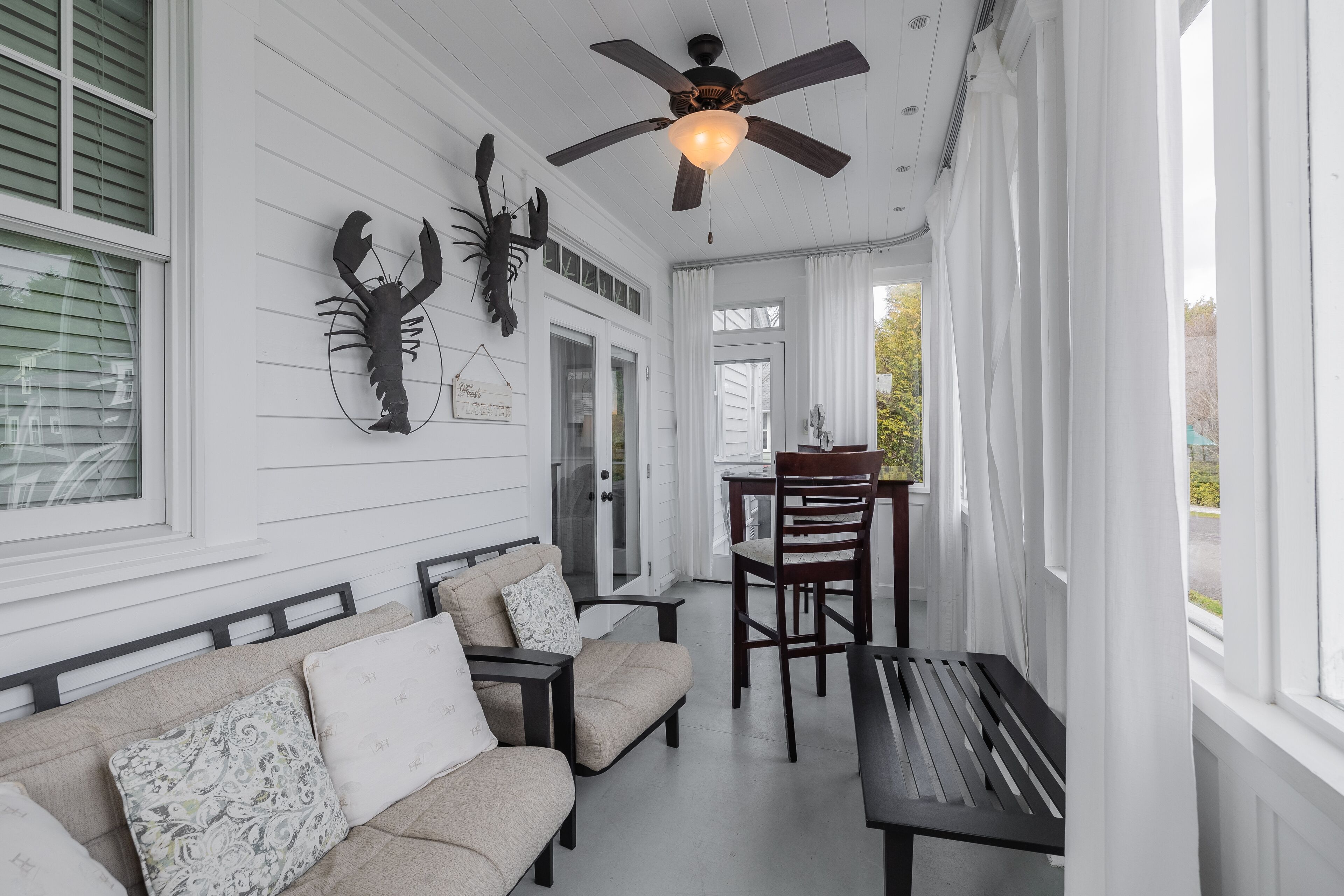 Seabrook Treasure Chest | Pet Friendly, Wood Stove | 2br, Sleeps 6, North Alder - Moclips, WA