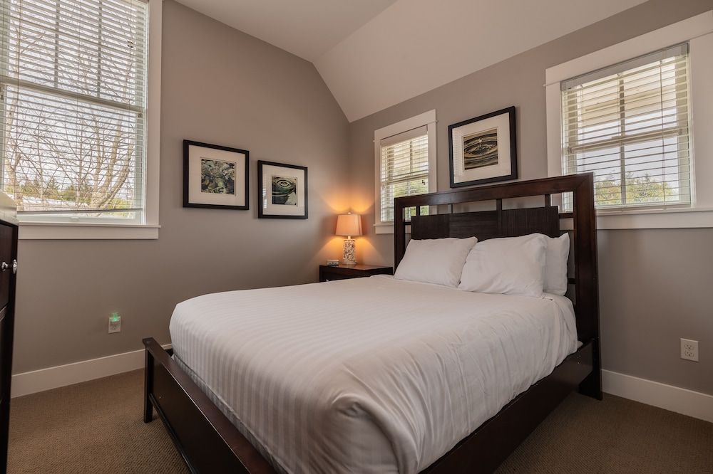 *New* Seabrook's Treasure Chest Dog Friendly! Seabrook Vrbo