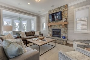 Smart TV, fireplace, DVD player