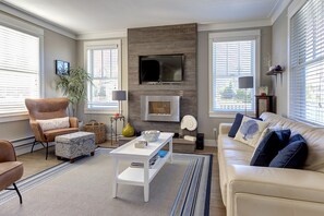 TV, fireplace, DVD player