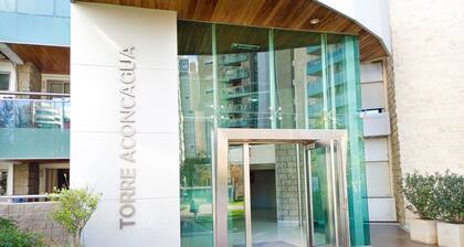 Beautiful condo with Swimming Pool and 24/7 security