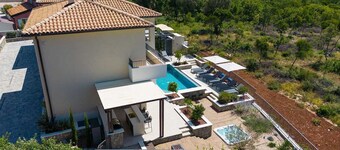 Villa LADY with heated pool, jacuzzi and sauna