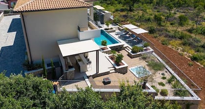 Villa LADY with heated pool, jacuzzi and sauna